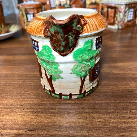 Beswick England wear cottage creamer - Picture 3 of 11